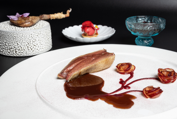 Haute cuisine with surprising plating - Dénia.com